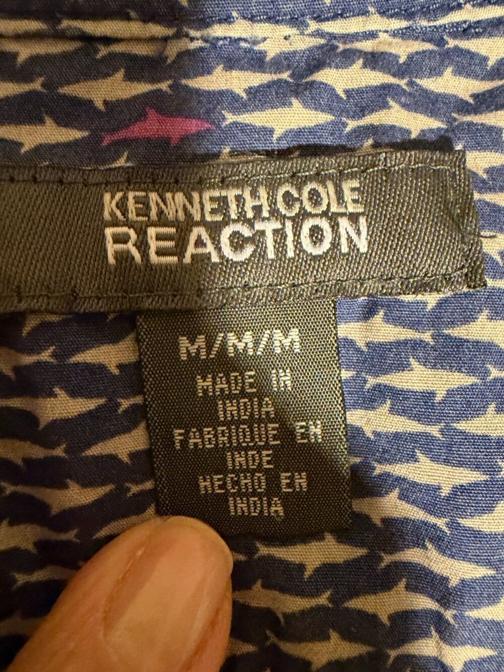 Kenneth Cole Reaction Men's Short Sleeve Button Down Blue/Gray Shark Shirt Sz M - Picture 11 of 11